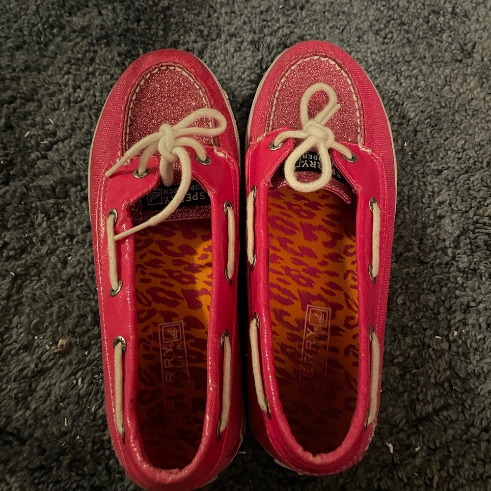Sperry’s size 4.5 hot pink color